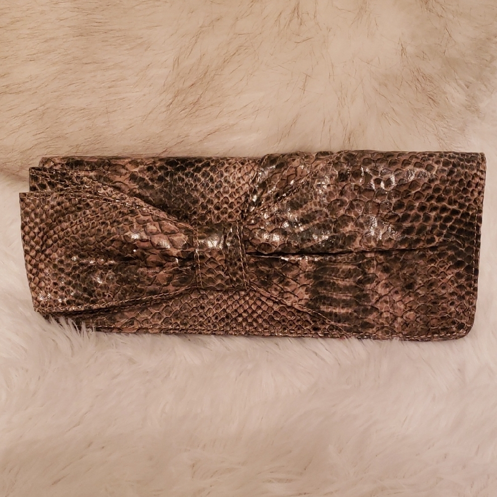 🧿Nine West Brown Snakeskin Clutch